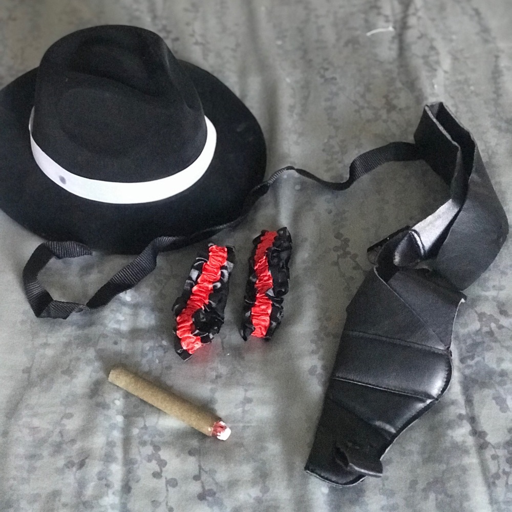 Halloween costume accessories 1920’s men and women